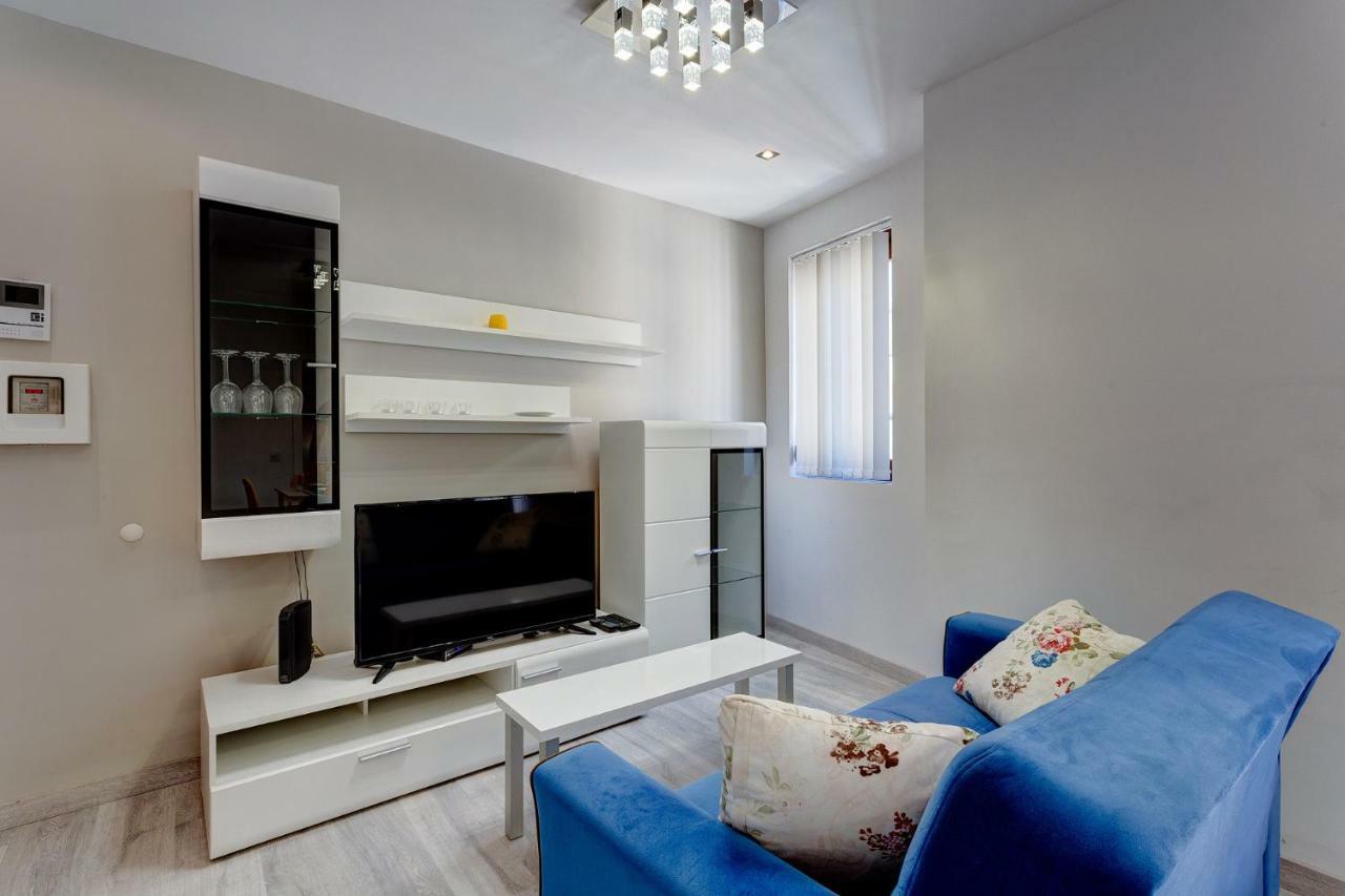 Modern Apartment Just Off The Promenade Sliema Eksteriør billede